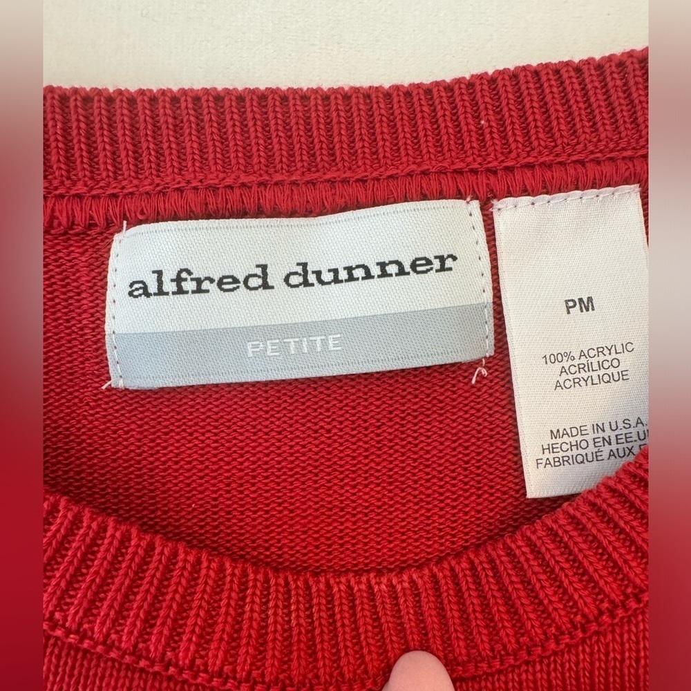 Alfred Dunner Red Star Crewneck Sweater, size PM - Picture 6 of 7